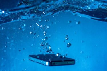 Smarttelefon i vatten